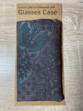 Load image into Gallery viewer, Vintage Silk Fabric Glasses Case