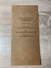 Load image into Gallery viewer, Vintage Silk Fabric Glasses Case