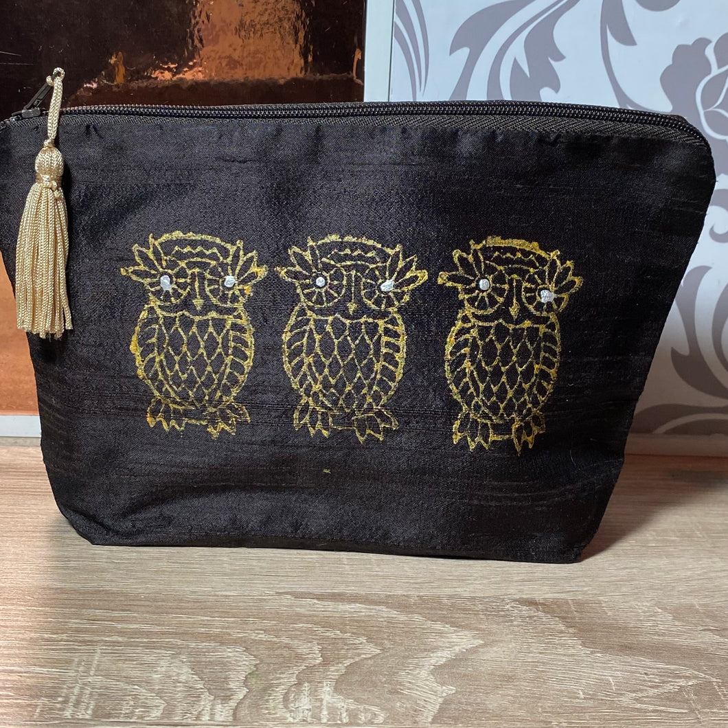 Three Owls Design Cosmetics Purse : Hand Printed Silk